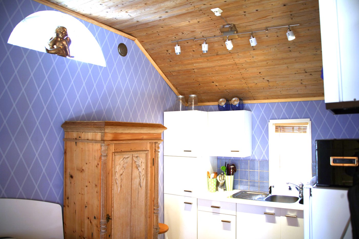 Plafond en bois bicentenaire taillé à la main